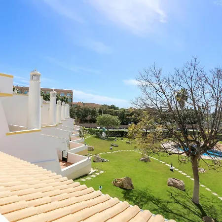 Luxury Townhouse Rafaella N/ Sao Rafael Holiday home